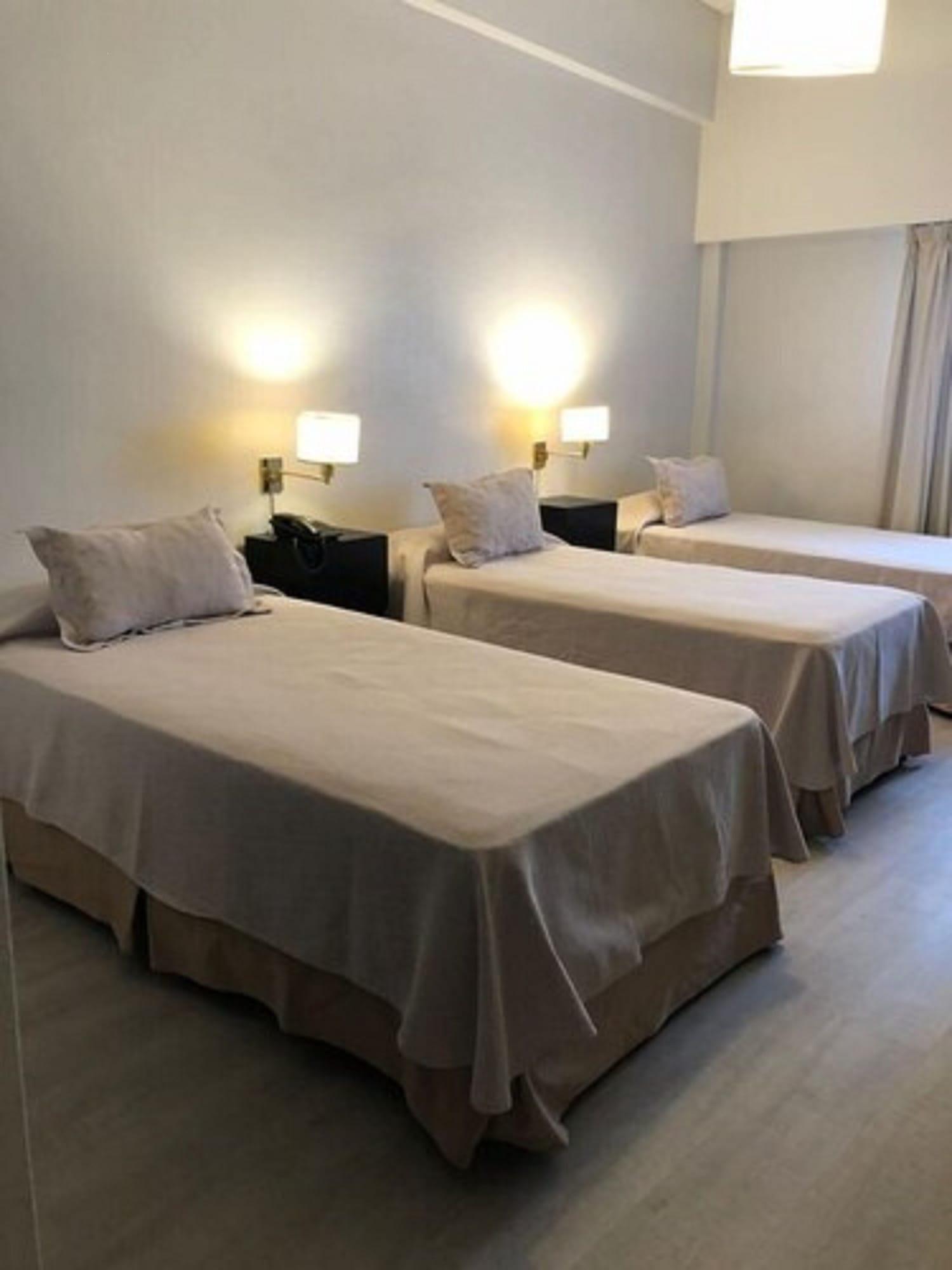 Hotel La Perla Buenos Aires Extérieur photo