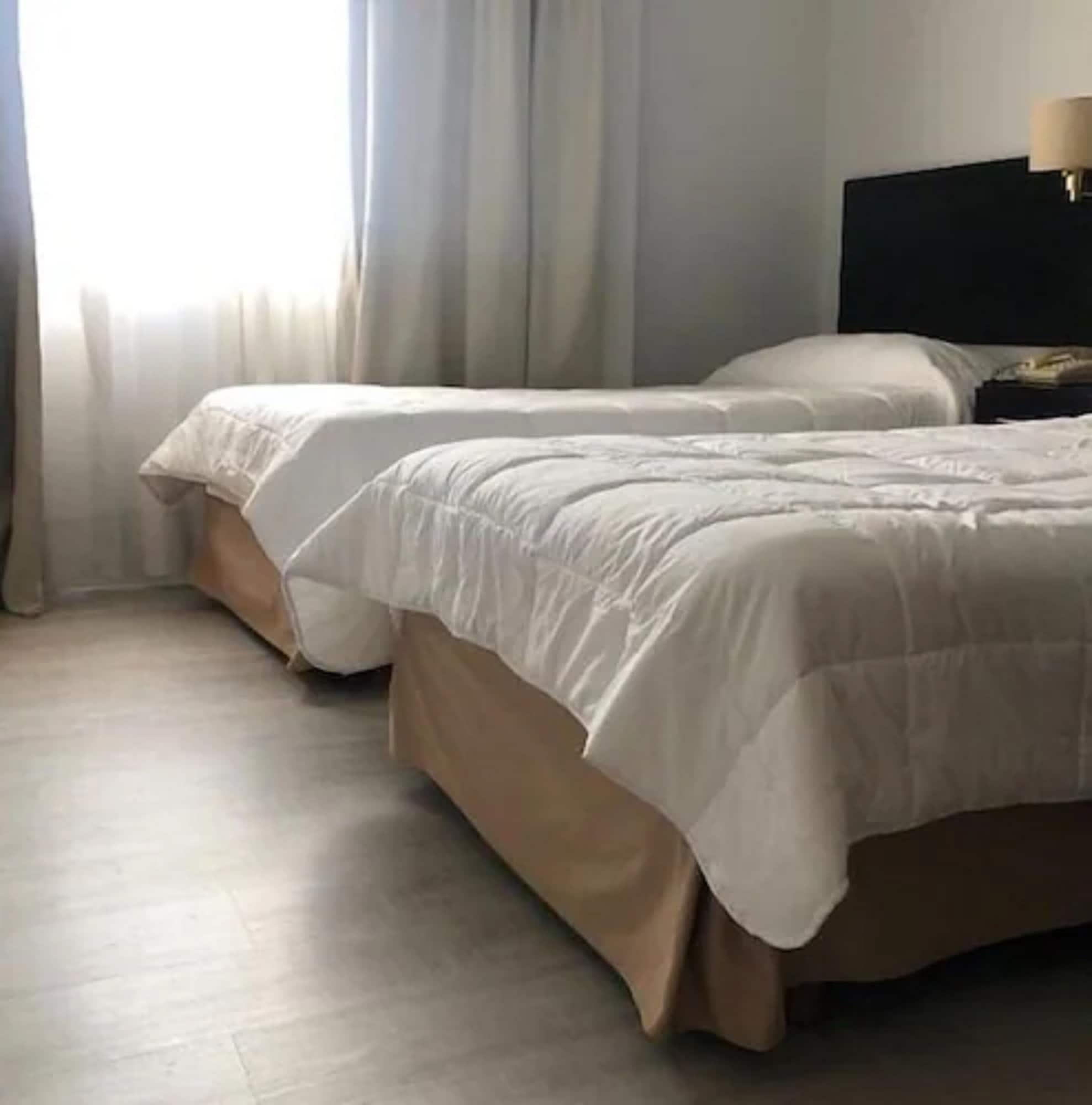 Hotel La Perla Buenos Aires Extérieur photo